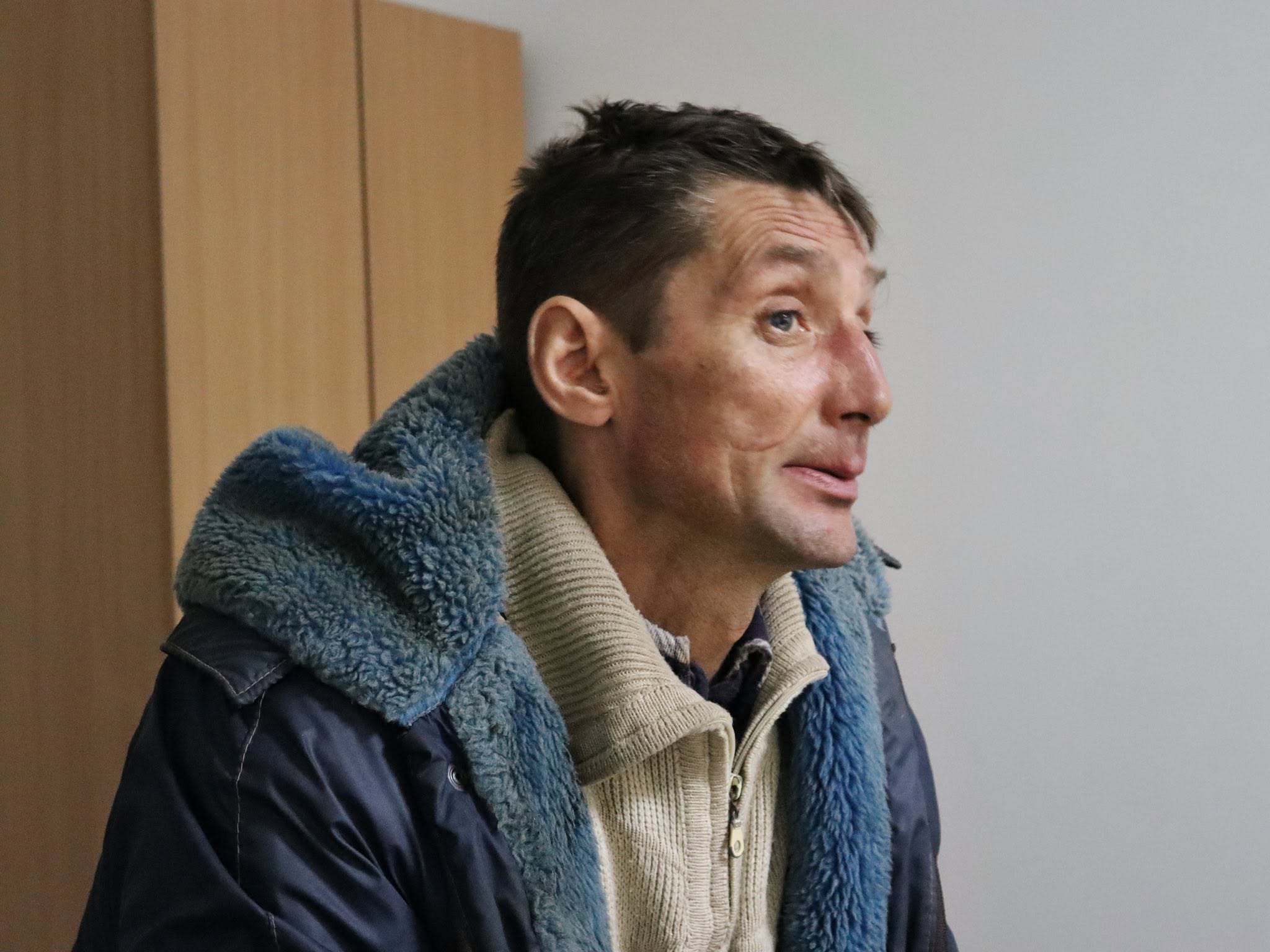 «Головне, що я живий»: історія Олександра, чий будинок потрапив під інтенсивний обстріл
