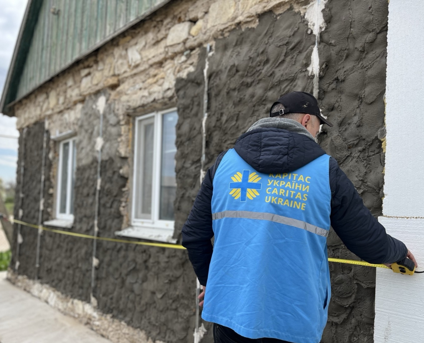 Відновлення починається з дому: на півдні Одещини стартував проєкт із ремонту пошкодженого житла та юридичної підтримки
